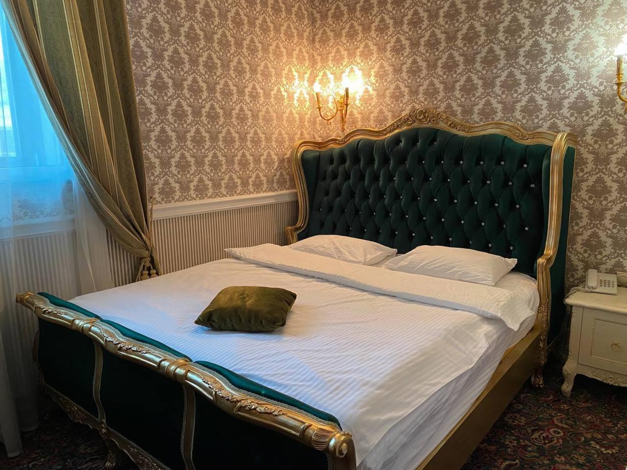 De Paris Hotel Kiev Rom bilde